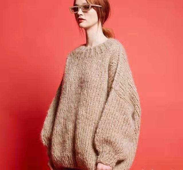 ins Style Čistý ručne tkaný pletený mohérový sveter voľného strihu Stredne dlhý slim strih zosilnený sveter s vrchným oblečením