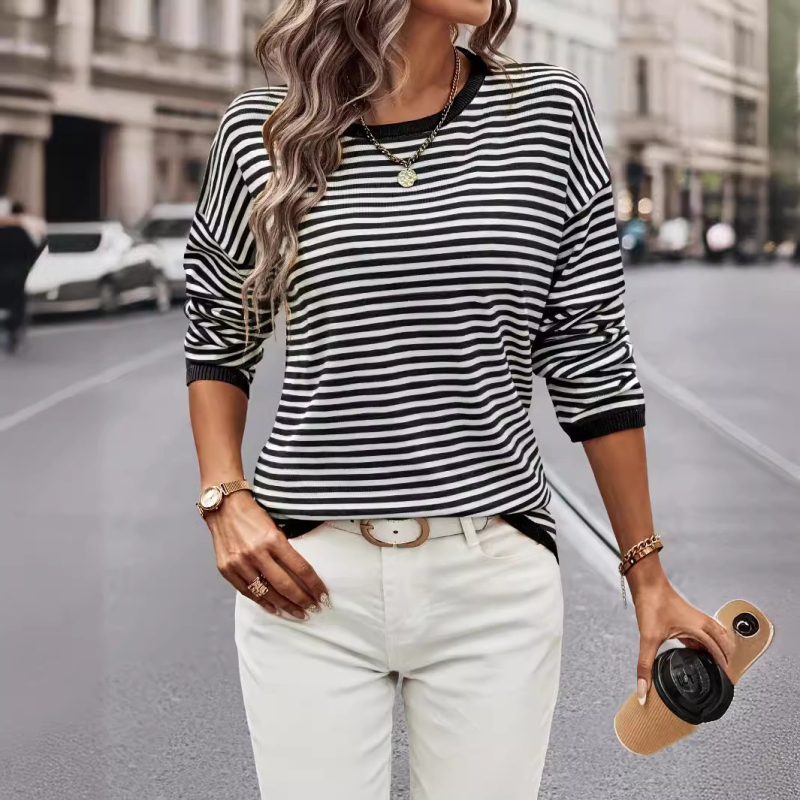 2024. őszi alkalmi, mindenhez illő, csíkos, kontrasztos színű, hosszú ujjú, kerek nyakú felső, női pulóver