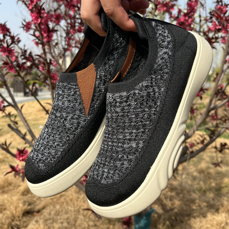 Proljetne i jesenske nove prekogranične platnene cipele iz starog Pekinga, ženske jednoslojne cipele s mekim potplatom, udobne navlake za mame, ženske ležerne cipele