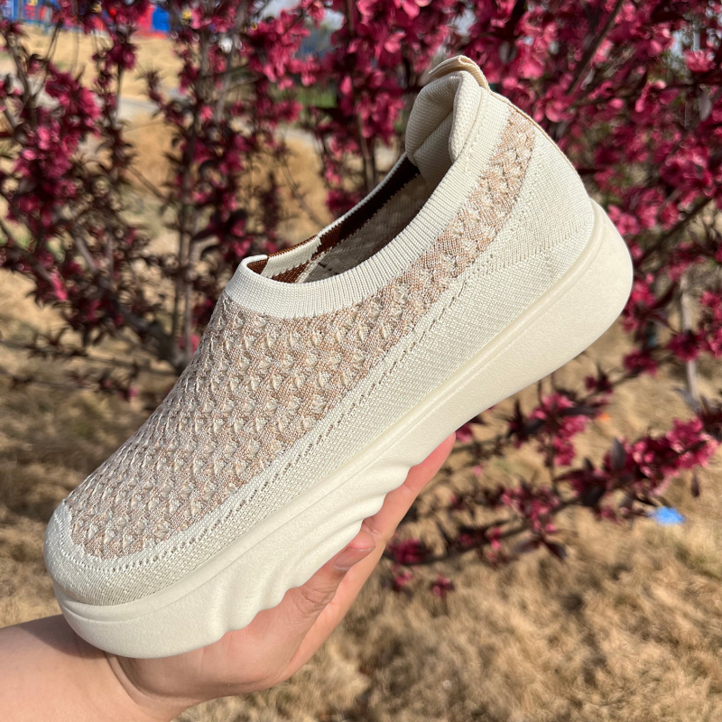 Proljetne i jesenske nove prekogranične platnene cipele iz starog Pekinga, ženske jednoslojne cipele s mekim potplatom, udobne navlake za mame, ženske ležerne cipele