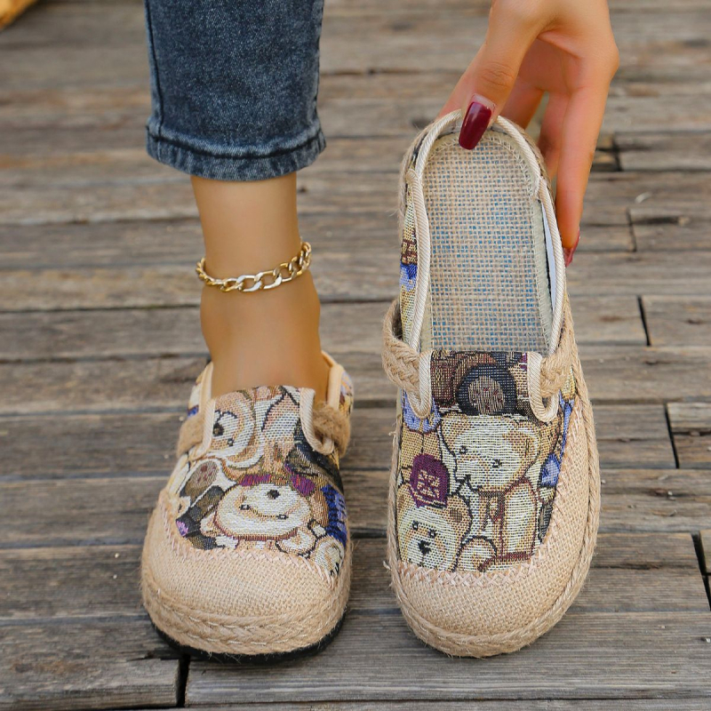 Etninio stiliaus pavasario naujo stiliaus laisvalaikio bateliai moterims, retro stiliaus lininiai apvalios nosies, laisvalaikio medvilniniai ir lininiai bateliai, Šiaurės vakarų regionas.