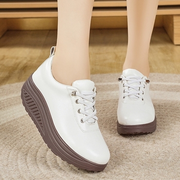 Γυναικεία casual sneaker για άνοιξη και φθινόπωρο, crossborder, plus size, αθλητικά παπούτσια με κουνιστή πλατφόρμα, γυναικεία παπούτσια με μεγάλη πλατφόρμα, ελαφριά παπούτσια για μητέρες