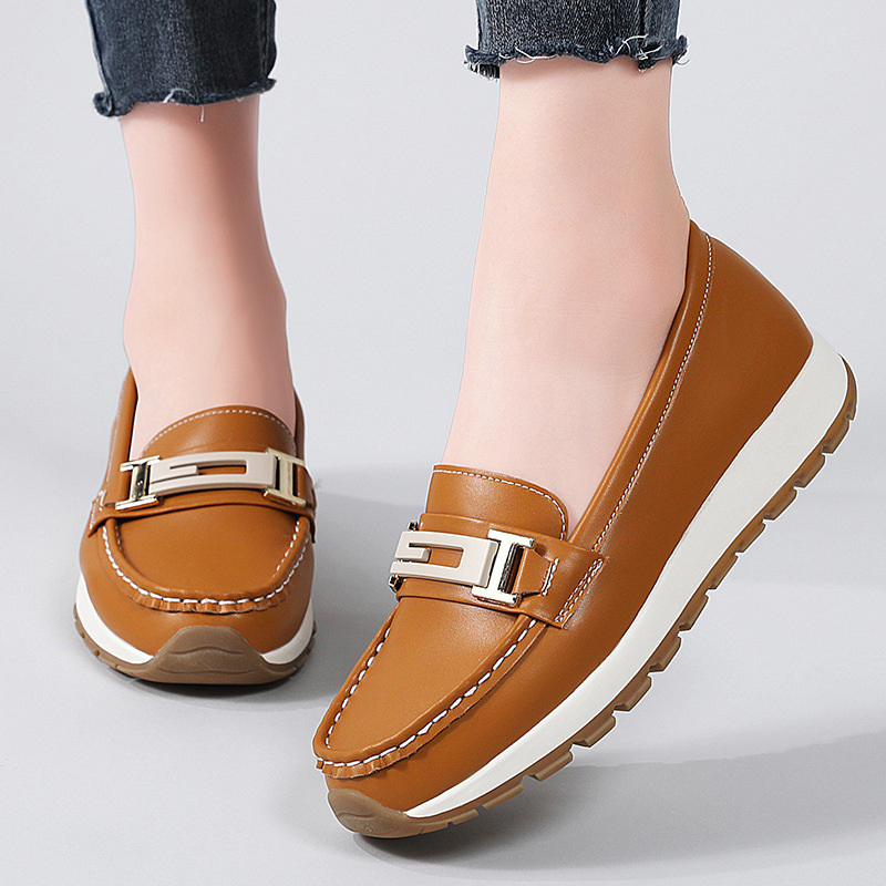 Dámske topánky pre väčšie veľkosti 41 až 43, mäkká podrážka, pohodlná a neunavená noha, ľahké, pre stredné a staršie mamičky, ležérne topánky s kovovou prackou