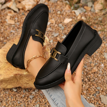 Ženske cipele s debelom potpeticom i metalnom kopčom, retro britanski stil, proljetne mokasine za 2024. godinu