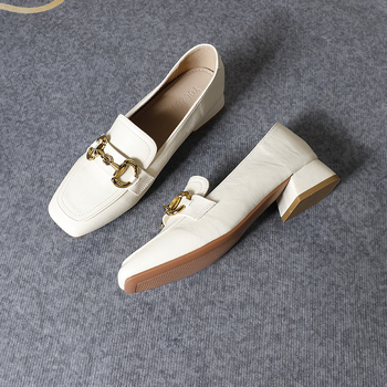 Prekogranična vanjska trgovina 2024 Jesen i zima Retro Horsebit četvrtasti vrh s debelom petom Mekane natikače, moderne i svestrane