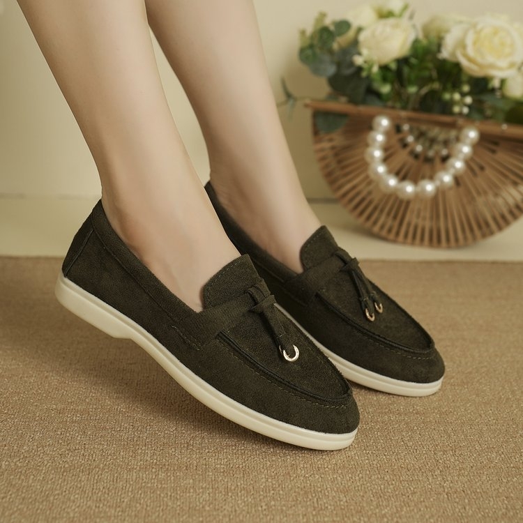 Prekogranične cipele za veće veličine Ženske nove ženske cipele za jesen 2024. Ravne ležerne cipele Ženske natikače u Chanel stilu