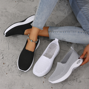 Vabaaja tossud Naiste kevad-suvi Lendav kudumine Vanarahva kingad Jalutuskingad Pehme tallaga ema kingad Naiste kingad Slip-on tossud Naistele