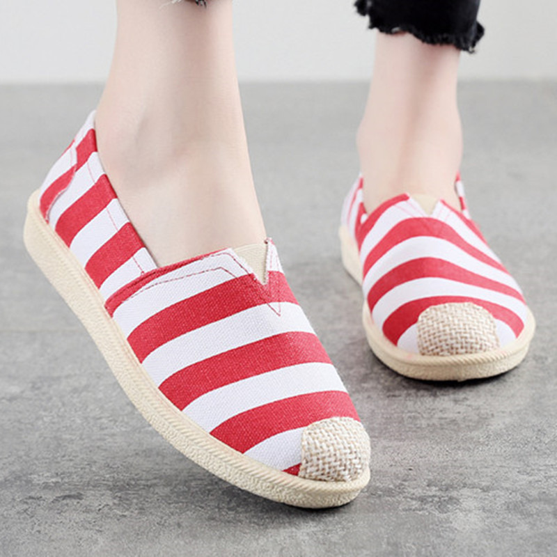 Seni Pekino medžiaginiai moteriški užsegami juodi balti drobiniai darbo bateliai etninio stiliaus laisvalaikio bateliai lengvi pupelių formos bateliai