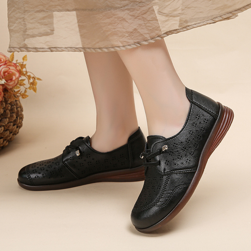 Nové topánky z roku 2025 s dutým otvorom, jednovrstvové, s okrúhlou špičkou, pohodlné, mäkké, ploché, priedušné, všestranné kožené topánky, pohodlné, pre matky, dámske topánky