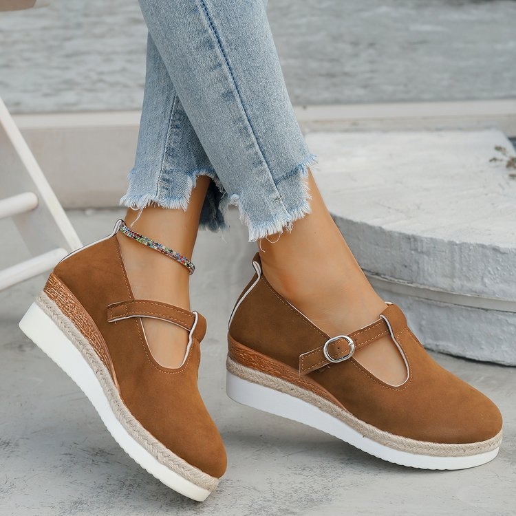 2024. aasta uued väliskaubanduse pluss-suuruses Euroopa ja Ameerika sandaalid, nelja tüüpi pealispinnaga, kanepiköiega ristkiiluga vabaaja sandaalid, naiste kingade hulgimüük