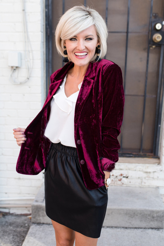 2025. aasta sügise uued naiste topid Amazonist, Euroopa ja Ameerika vabaaja õhuke pikkade varrukatega kuldne sametist väike ülikond