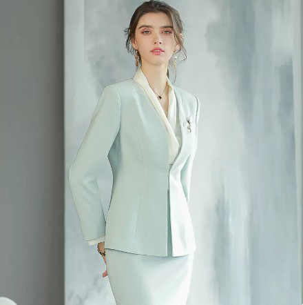 Ringhääling ja õhtujuhtimine: pidulik kostüüm, daam, ärikohtumine, vastuvõtt, pidulik kostüüm, kombinesoon, hotelli vastuvõtu tööriistad, ülikond