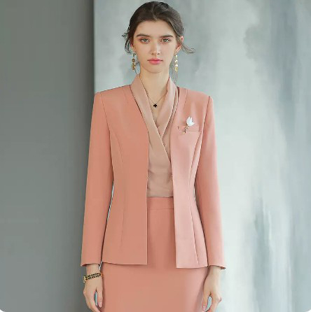 Ringhääling ja õhtujuhtimine: pidulik kostüüm, daam, ärikohtumine, vastuvõtt, pidulik kostüüm, kombinesoon, hotelli vastuvõtu tööriistad, ülikond