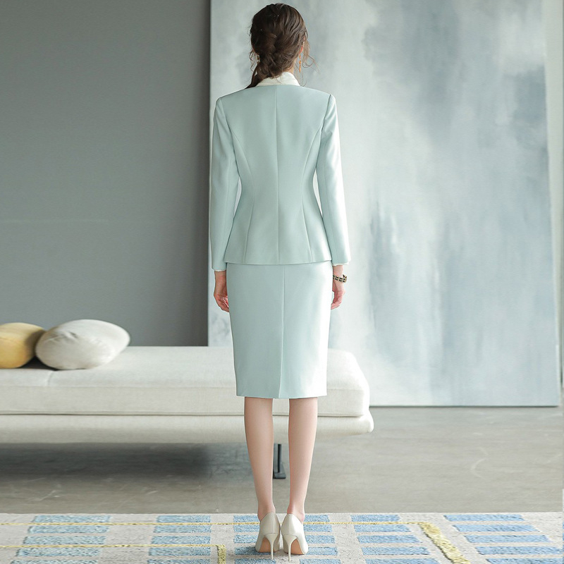 Ringhääling ja õhtujuhtimine: pidulik kostüüm, daam, ärikohtumine, vastuvõtt, pidulik kostüüm, kombinesoon, hotelli vastuvõtu tööriistad, ülikond