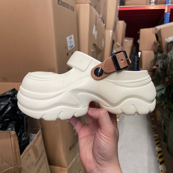 Sieviešu vasaras elpojošas sandales ar biezu zoli, EVA caurumiem, neslīdošas, augstas klases nodilumizturīgas Baotou čības vairumtirdzniecībā