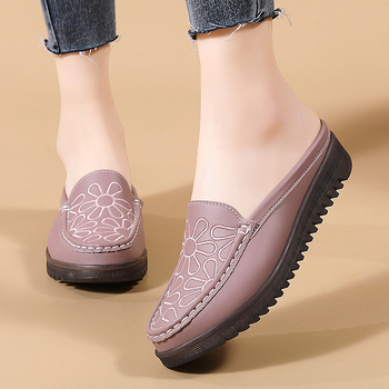 2024. aasta kevadised tikitud vabaaja poolsussid, pehme põhjaga kerged emakingad, tikitud klassikalised naiste kinnise ninaga libisemiskindlad sussid