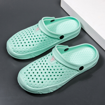 Moteriški namai Mieli kūrybingi tarpvalstybiniai karšti drugeliai, animaciniai filmukai, atsparūs dilimui, neslystantys, greitai džiūstantys, spausdinti paplūdimio batai su skylėmis