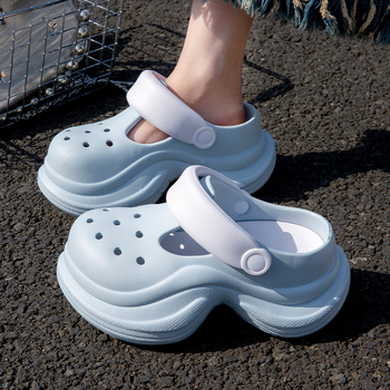 Moteriški platforminiai urviniai bateliai viršutiniams drabužiams Maži, ūgį didinantys paplūdimio bateliai pajūriui Moteriškos vasarinės šlepetės su stūmimo ir baotou pojūčiu