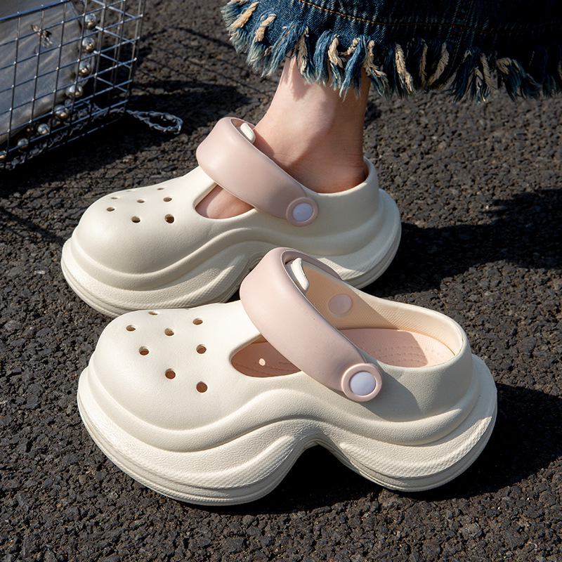 Moteriški platforminiai urviniai bateliai viršutiniams drabužiams Maži, ūgį didinantys paplūdimio bateliai pajūriui Moteriškos vasarinės šlepetės su stūmimo ir baotou pojūčiu