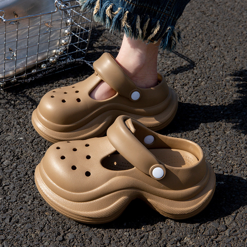 Moteriški platforminiai urviniai bateliai viršutiniams drabužiams Maži, ūgį didinantys paplūdimio bateliai pajūriui Moteriškos vasarinės šlepetės su stūmimo ir baotou pojūčiu