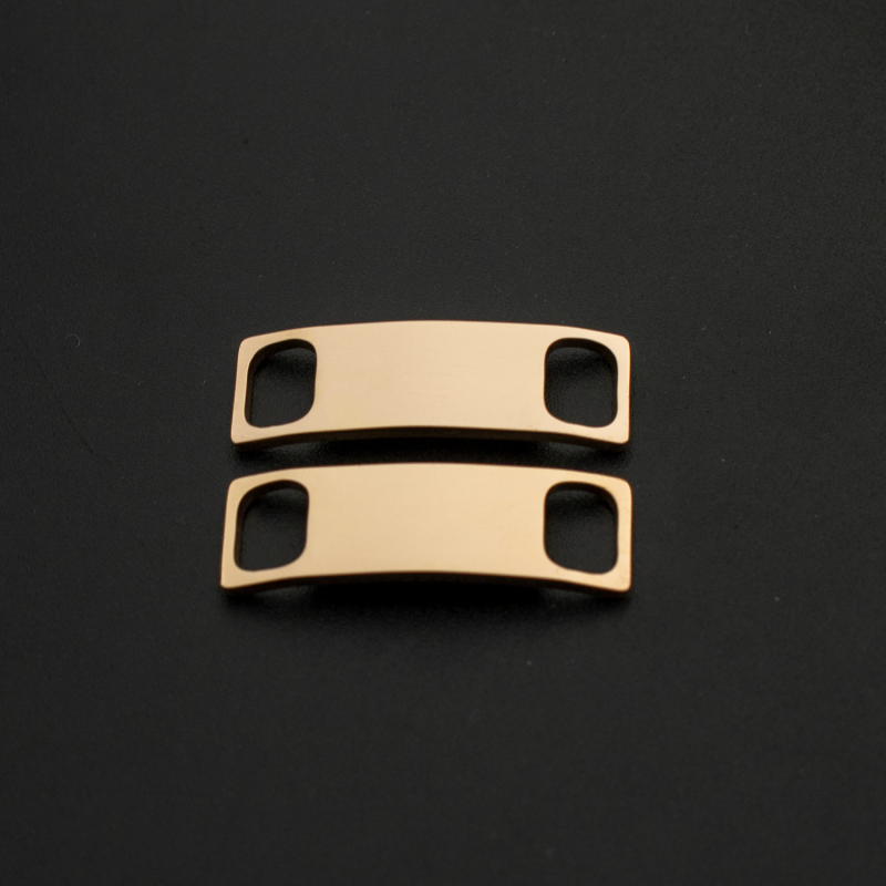 [Daugybė dėmių] Nerūdijančio plieno batų sagties ruošinys gali būti išgraviruotas, su pavadinimais, 18K tikro aukso batų sagtis, išskirtinė tarpvalstybinė