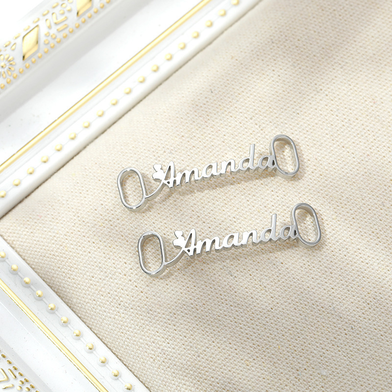 Individualizuota batų sagtis su angliškomis raidėmis, papuošalai, personalizuota sagtis su kryžminiu kraštu, „AliExpress“ – „pasidaryk pats“ batų raištelių aksesuarai su pavadinimu.