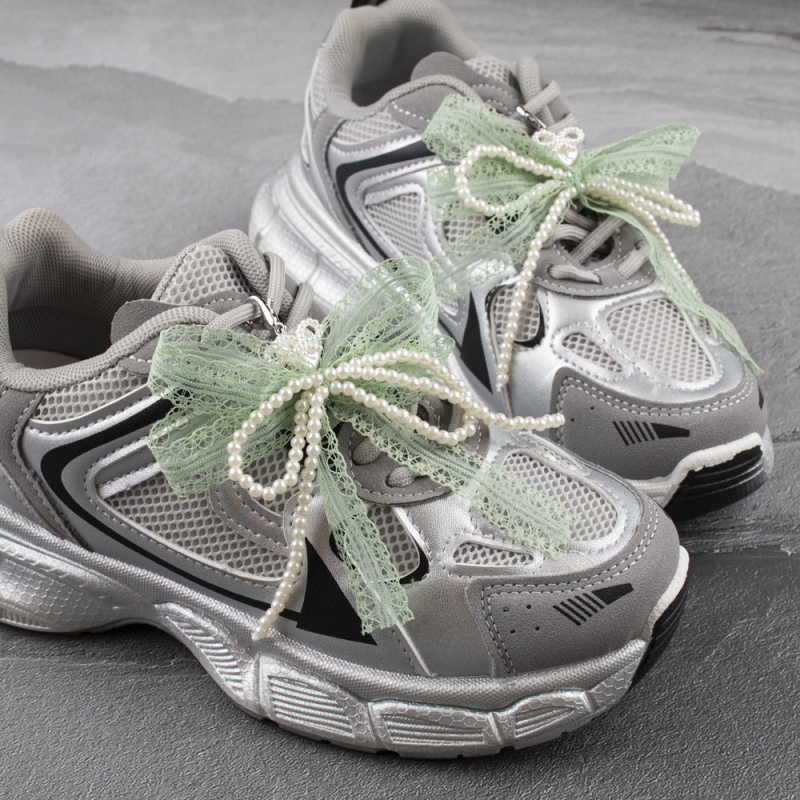 Korėjietiško stiliaus „Dongdaemun“ sportbačiai, „Desun“ batų aksesuarai, perlų nėrinių kaspino batų sagtis, nuimami batų gėlių aksesuarai