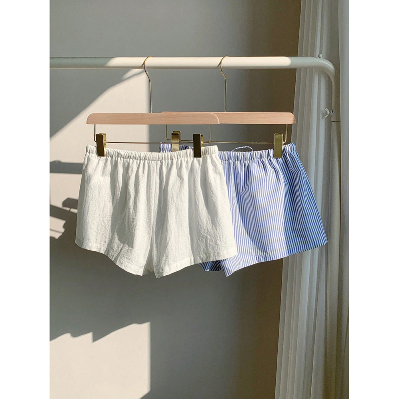 Femeii pantaloni scurți de vară cu dungi și dantelă, stil casual, stil de slăbire, stil de vară, stil de vară