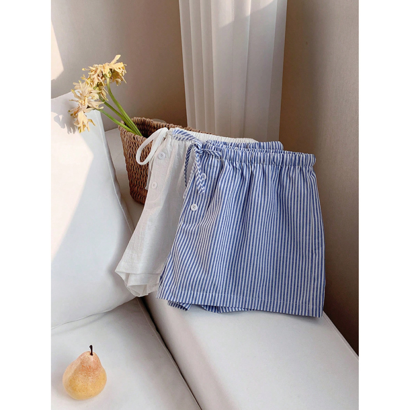 Femeii pantaloni scurți de vară cu dungi și dantelă, stil casual, stil de slăbire, stil de vară, stil de vară