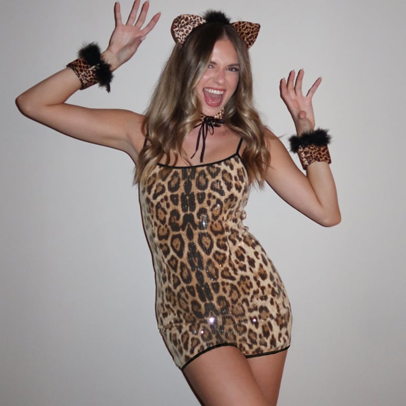 Χειμερινή Νέα Μοναδική Γλυκιά και Καυτή Ολόσωμη Φόρμα με Τιράντες και Γυαλιστερό Λεοπάρ Στάμπα, με Γλυκό και Στενή Σφενδάμα και Χάντρες στο Στήθος σε Γιακά U, Χάντρες στο Στήθος ... Στενή και Κοντή, Χαλαρή