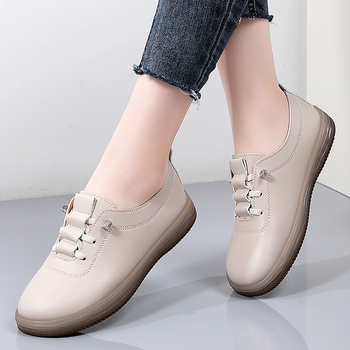 Malé kožené topánky pre ženy, nové topánky pre matky z roku 2025, mäkké kožené čierne pracovné topánky, pravé kožené ležérne topánky, protišmykové ploché jednovrstvové topánky pre ženy