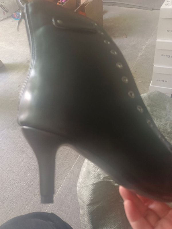 Διασυνοριακά μεγάλα ψηλοτάκουνα σανδάλια Baotou με χορό 2023, νέα δερμάτινα σέξι σανδάλια με κοίλο τακούνι και λεπτό τακούνι εξωτερικού εμπορίου