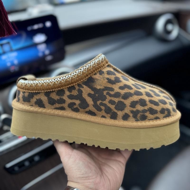 2025. gada jauni, sabiezināti un samta, liela izmēra, moderni, silti, uzvelkami, puszābaki kokvilnas apavi, sieviešu sniega zābaki, ārējās tirdzniecības dropshipping