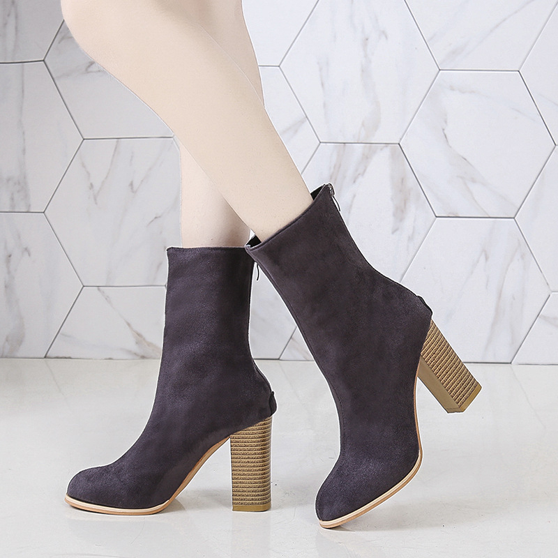 Jesenné a zimné 2023 ležérne krátke dámske čižmy veľkosti 43, vysoký podpätok, hrubý podpätok, európske a americké zoštíhľujúce semišové čižmy Martin, dámske čižmy so zipsom vzadu