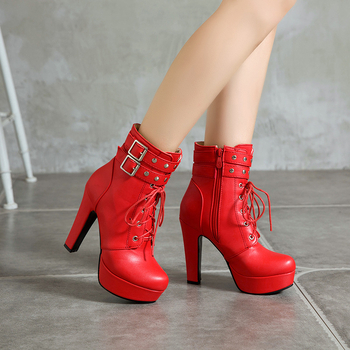 Μπότες μεγάλου μεγέθους 40-50 Εξαγωγές διασυνοριακών ψηλοτάκουνων μπότες Γυναικείες φθινοπωρινές νέες γυναικείες μπότες Κοντές μπότες με αγκράφα ζώνης και πριτσίνια με χαμηλό ντεκολτέ