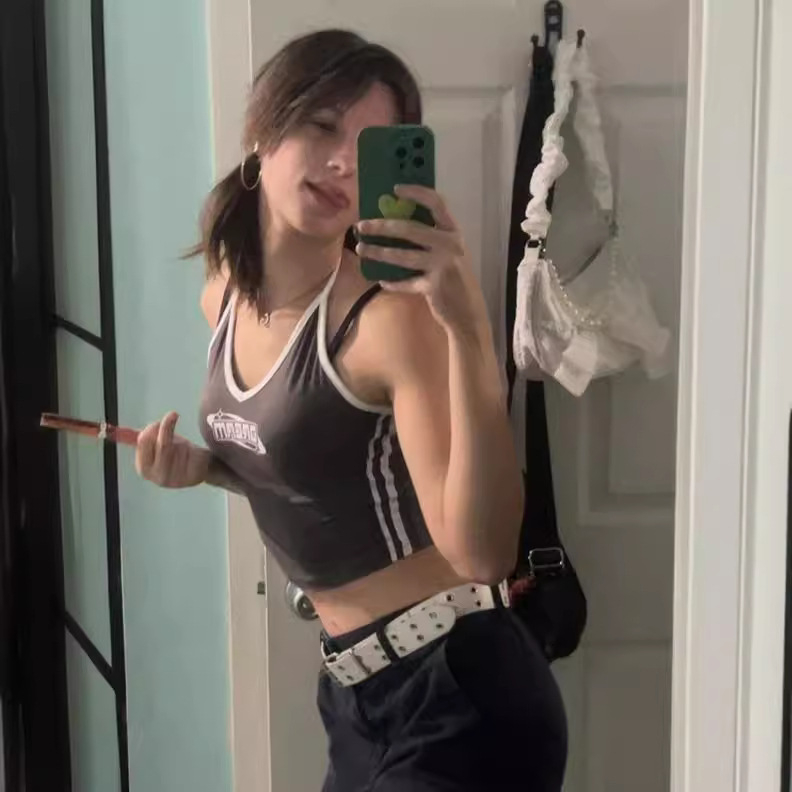 2024 Amazon Nový európsky a americký štýl Spice Girl Slim fit vesta s potlačou písmen, kontrastný módny ležérny top