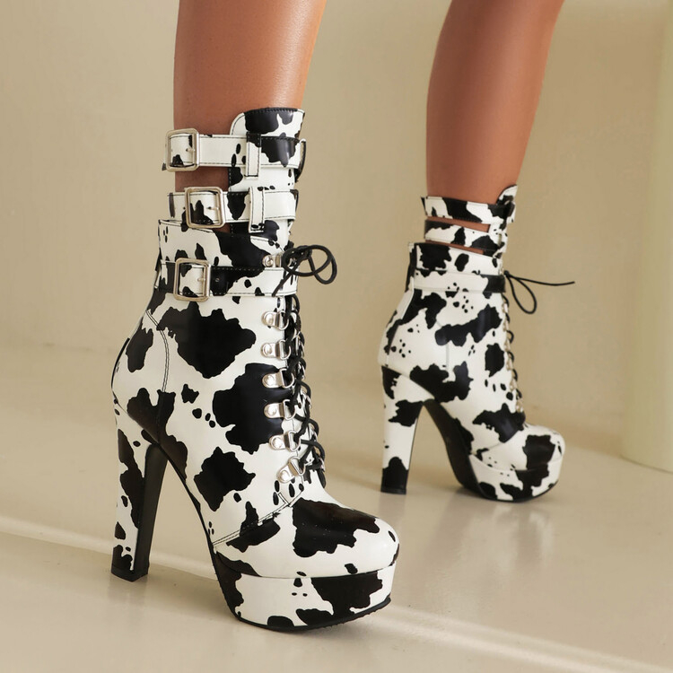 2023. aasta väliskaubanduse sügis ja talv Uued Euroopa ja Ameerika mao mustriga piimamustriga vööpandlaga eesmised pitsilised platvormiga paksu kontsaga kõrge kontsaga pahkluusaapad