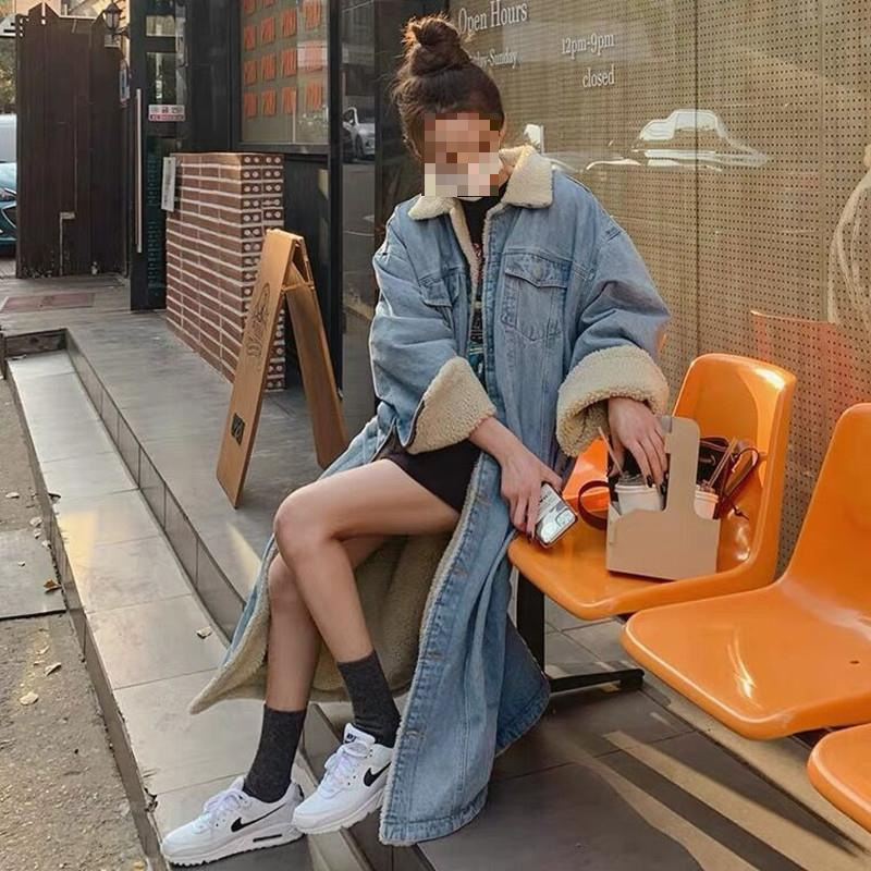 Ilgas medvilninis švarkas moterims virš kelių, korėjietiško stiliaus, laisvas, kasdienis, universalus, tiesaus kirpimo, su fliso pamušalu, pastorintas džinsinis paltas su didelėmis kišenėmis.