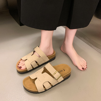 Letné nové dámske sandále a papuče 2025 s flexibilnou prackou, protišmykové, ľahké a pohodlné plážové papuče pre ženy