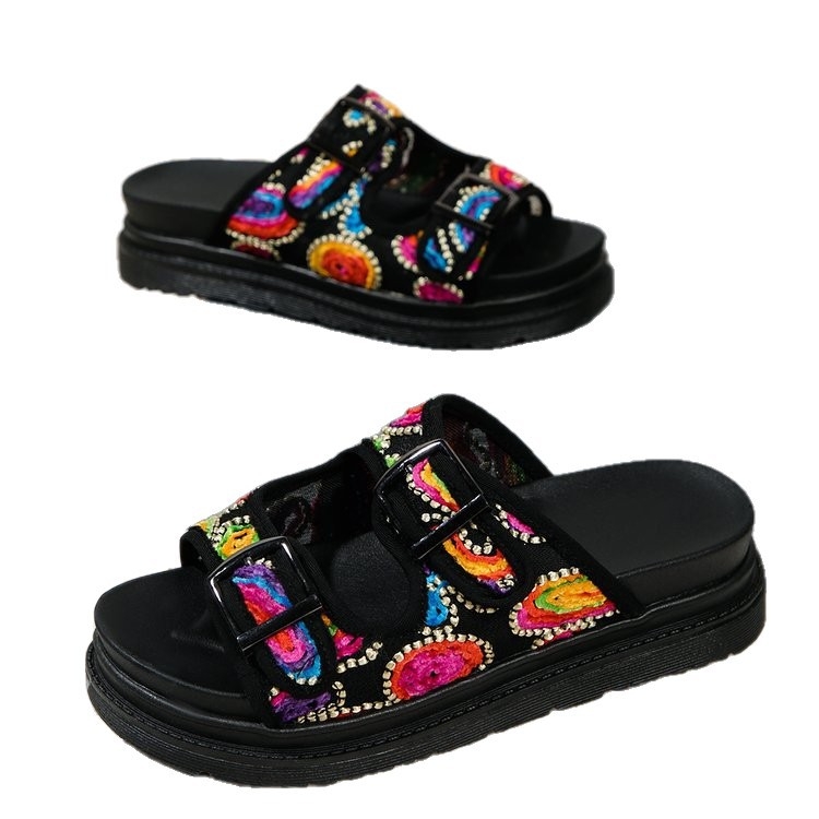 2024 papuci de mărime plus pentru comerț exterior, noi, pentru femei, cu cataramă groasă, asortate, culoare solidă, sandale casual transfrontaliere europene și americane