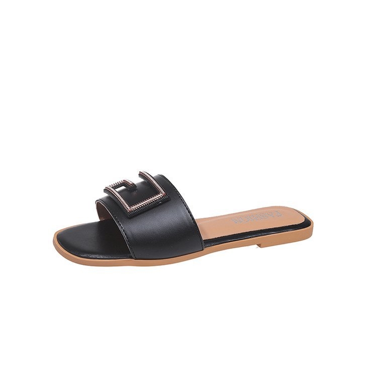 Prekogranične ravne papuče za žene, ljetna vanjska odjeća 2024., novi stil, internetski poznate modne papuče s metalnom kopčom i okruglom glavom, ravnog dna za žene