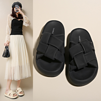 Sandale s mekim potplatom za žene, nove ženske papuče s debelim potplatom za ljeto 2025., visoke sandale za plažu, ležerne japanke s debelim potplatom
