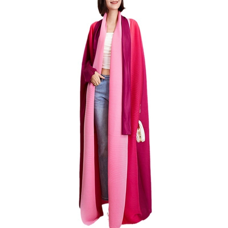 Tarpvalstybinis karšto išpardavimo klostuotas kaubojinis paltas, užsienio prekyba Artimaisiais Rytais, moteriškas gradientinis laisvas plius dydžio putlus mergaičių suvarstomas skara