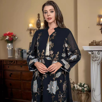 ZD018 Közel-keleti határokon átnyúló, új érkezésű muszlim köntös, flitteres hímzésű női divatos bojtos Dubai ruha