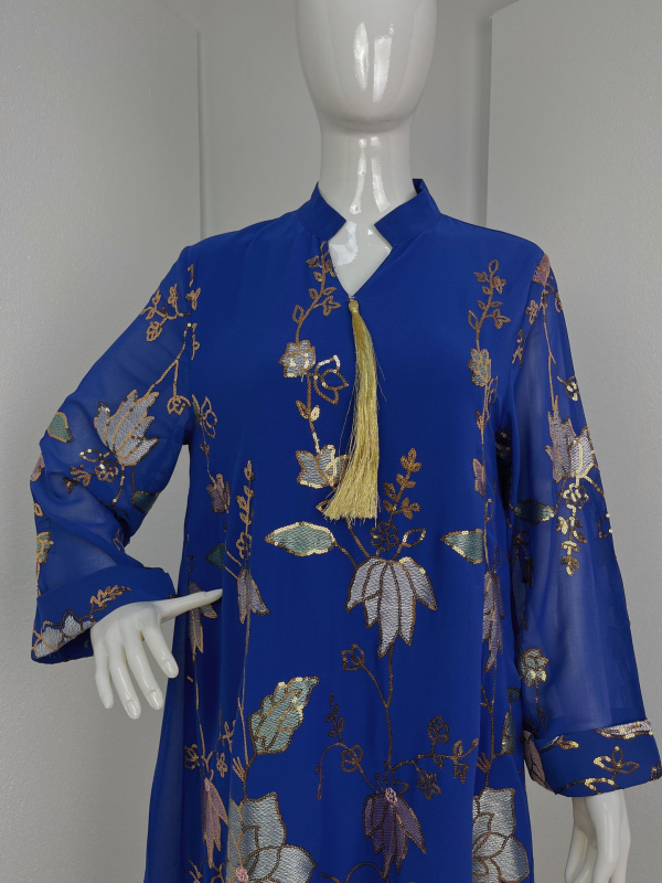 ZD018 Közel-keleti határokon átnyúló, új érkezésű muszlim köntös, flitteres hímzésű női divatos bojtos Dubai ruha