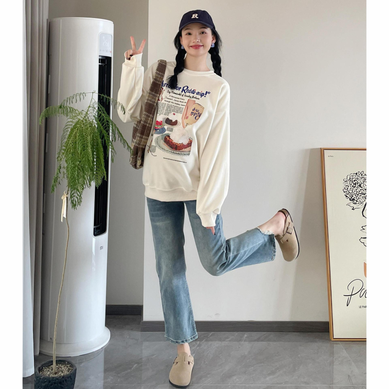 Maži nėščiųjų džinsai 2024 m. pavasariui, naujos mados tiesios nugaros skeltukai, liekninančios, universalios, pilvuką prilaikančios, trumpintos kelnės.