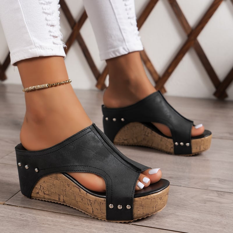 Europski i američki vanjski trgovinski plus size sandale s platformom i zakovicama za žene, prekogranične retro sandale za plažu s vjetrom i klinom, Amazon