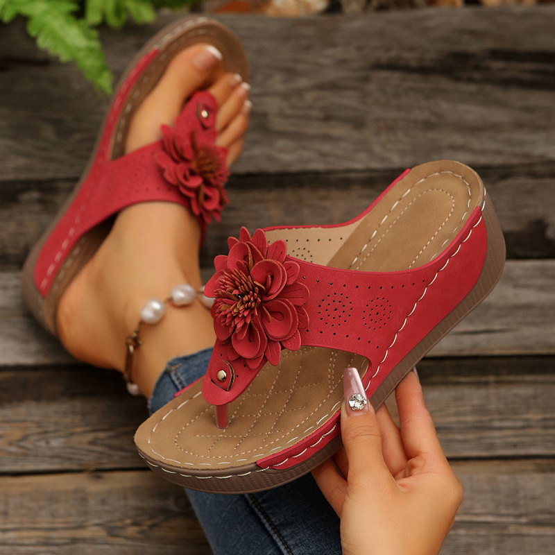 Väliskaubanduse pluss-suuruses paksud sussid Naiste 2024. aasta uued lillelised moe lamedad pealisrõivad Plätud ja sandaalid pluss-suuruses