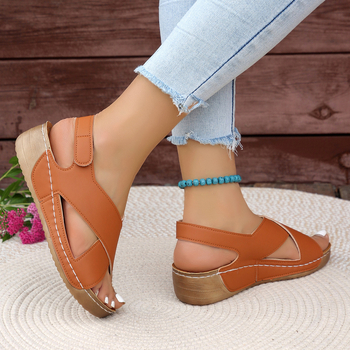 Dámske sandále v zahraničnom obchode, plus size, dámske topánky 2025, letné a jesenné nové európske a americké plážové topánky pre ženy