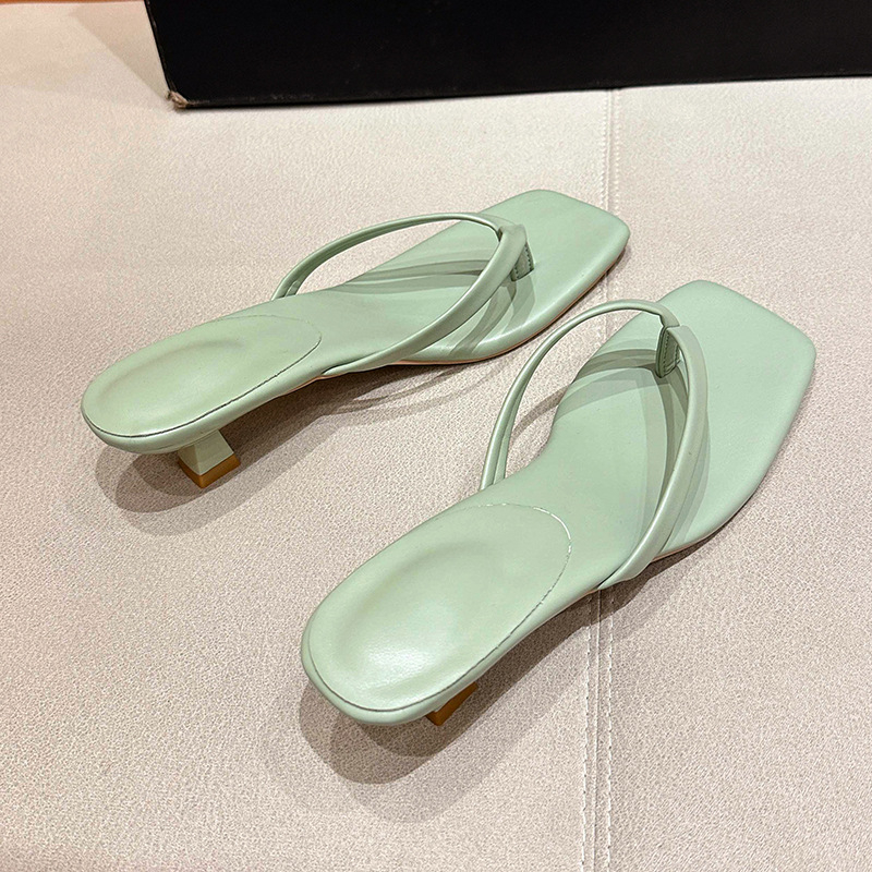 Dámske šľapky v európskom a americkom štýle, letné 2024, nové, vílové, štvorcové, ihličkové podpätky